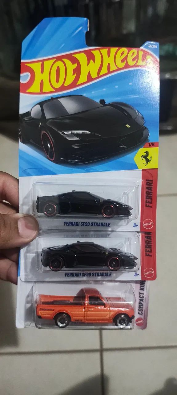 Ferrari e Datsun hot whells