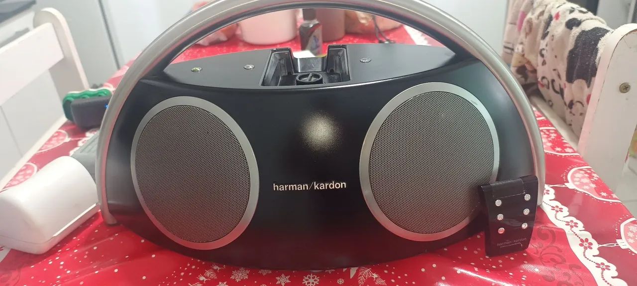 CAIXA DE SOM KARMAN KARDON IMPORTADA DOS EUA. 