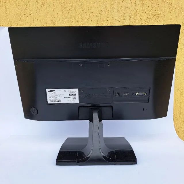 Monitor Samsung 18.5" LED com entrada HDMI S19E310 com fonte - Foto 3