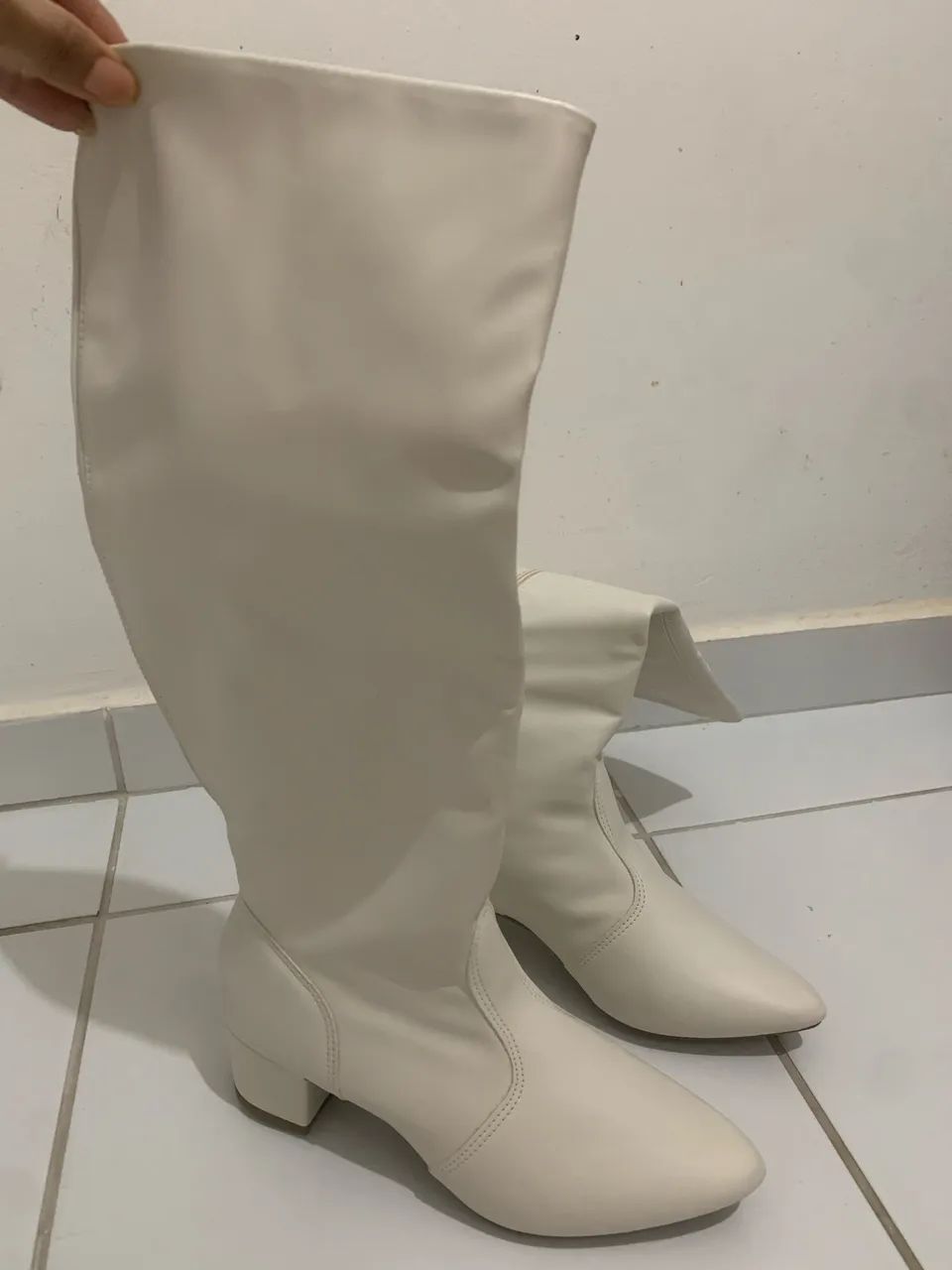Bota branca - Foto 2