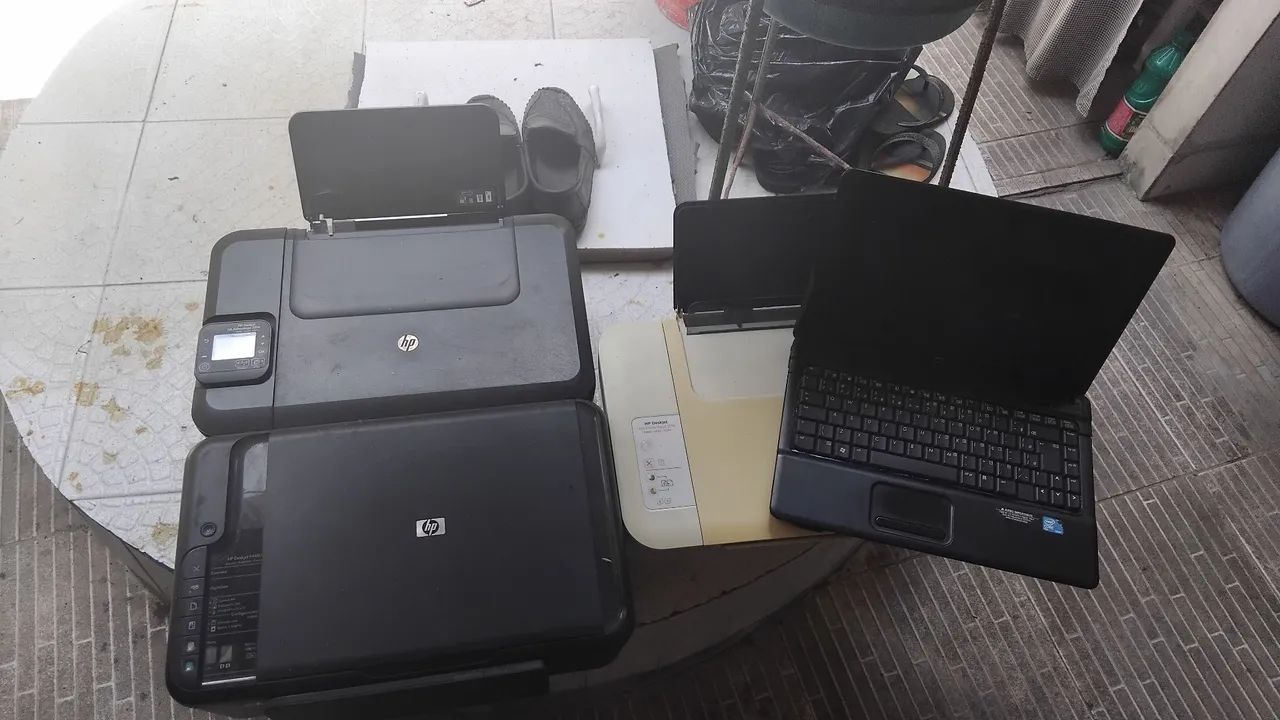 Sucata 3 impressoras + 3 notebook  R$ 250,00