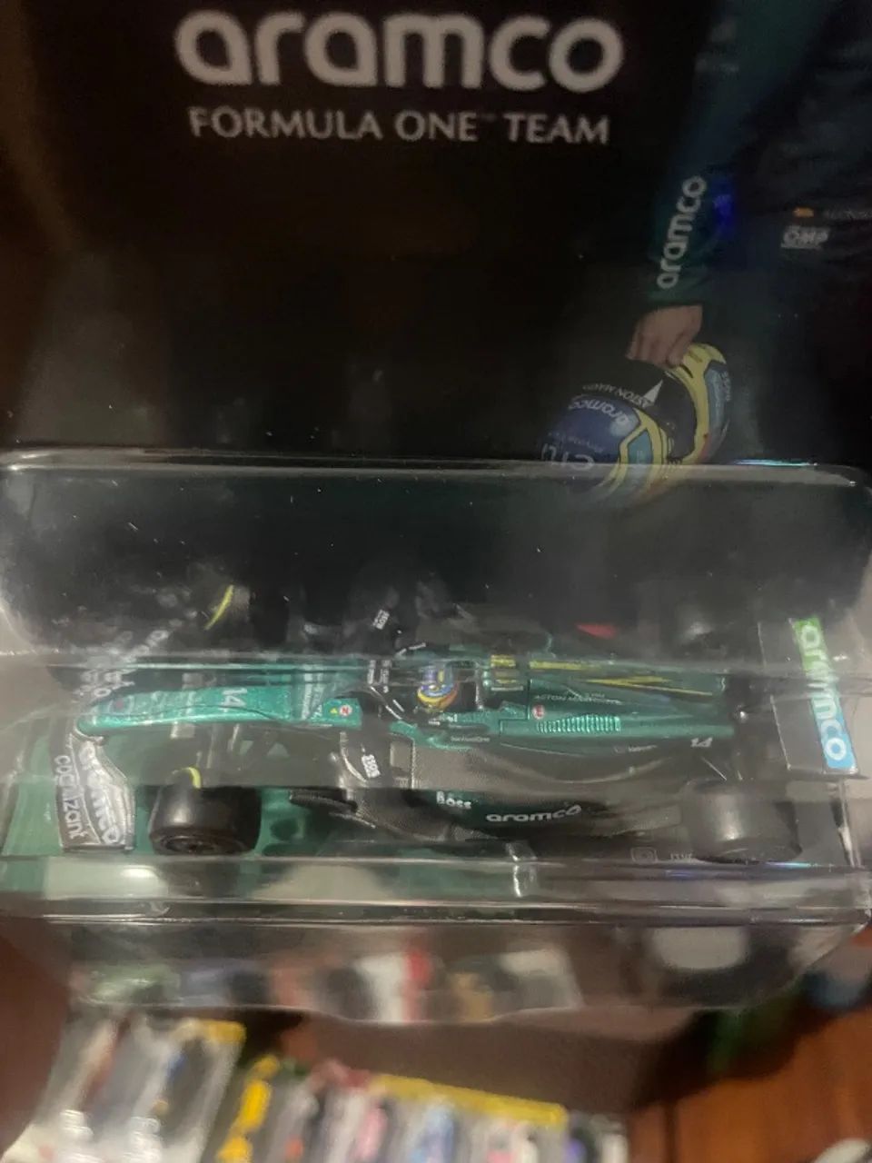Mini GT Fórmula 1 Aston Martin - Fernando Alonso - Foto 2