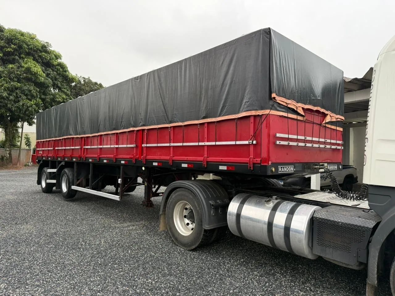 CARRETA GRANELEIRA 2 EIXOS - 2020