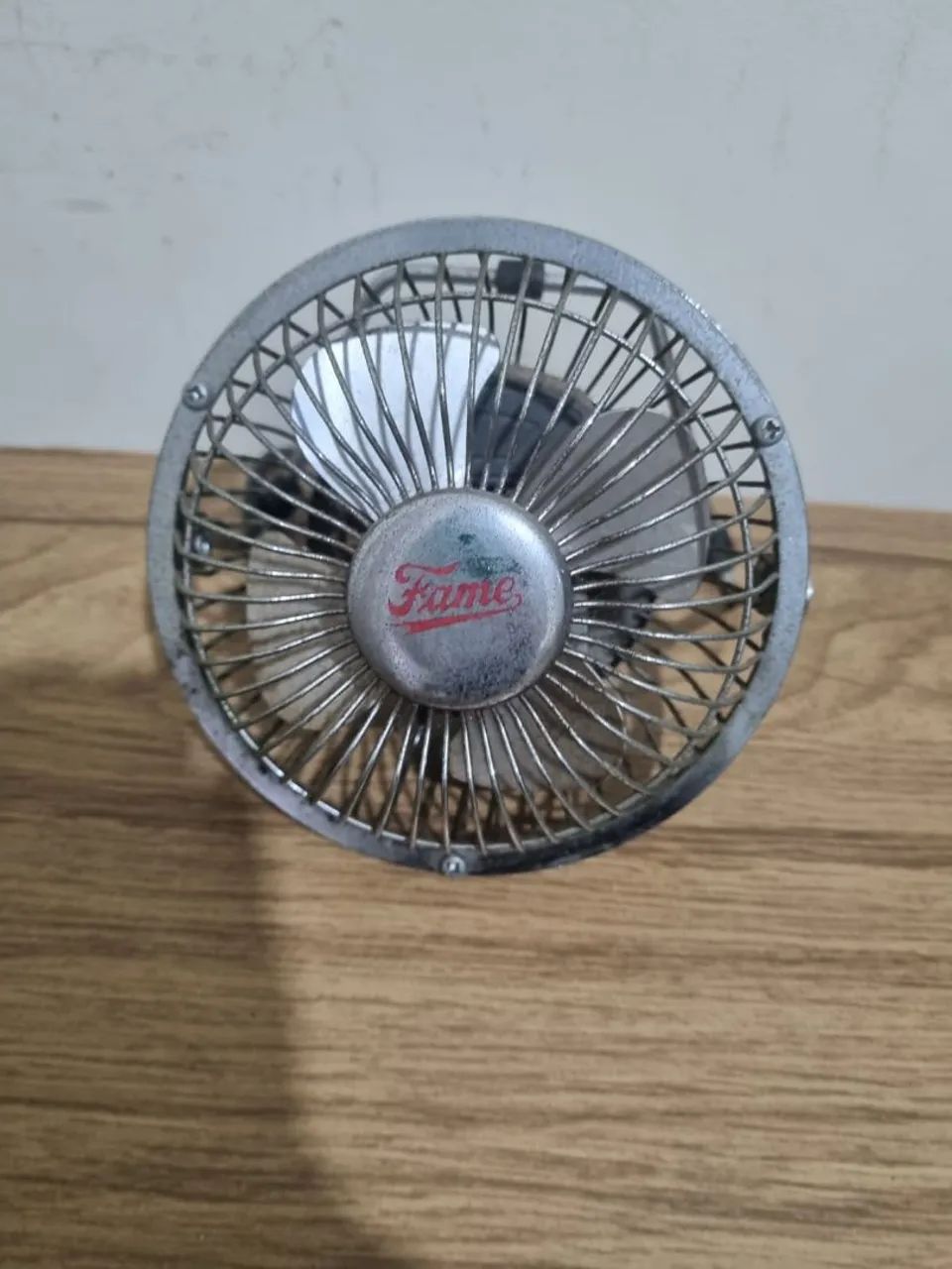 Mini Ventilador Antigo De Mesa Fame De Metal - Anos 70/80 Vintage - Foto 3