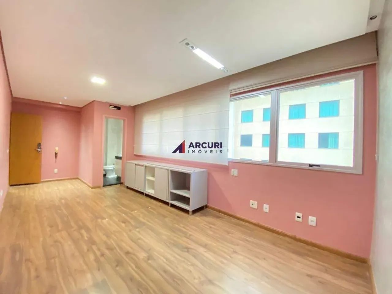 Sala 26 m² Belvedere (BH) - Venda