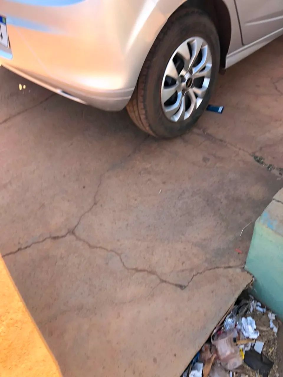 Chevrolet Onix JOY Hatch 1.0 8V Flex Mec. 4P 2018 - Foto 3