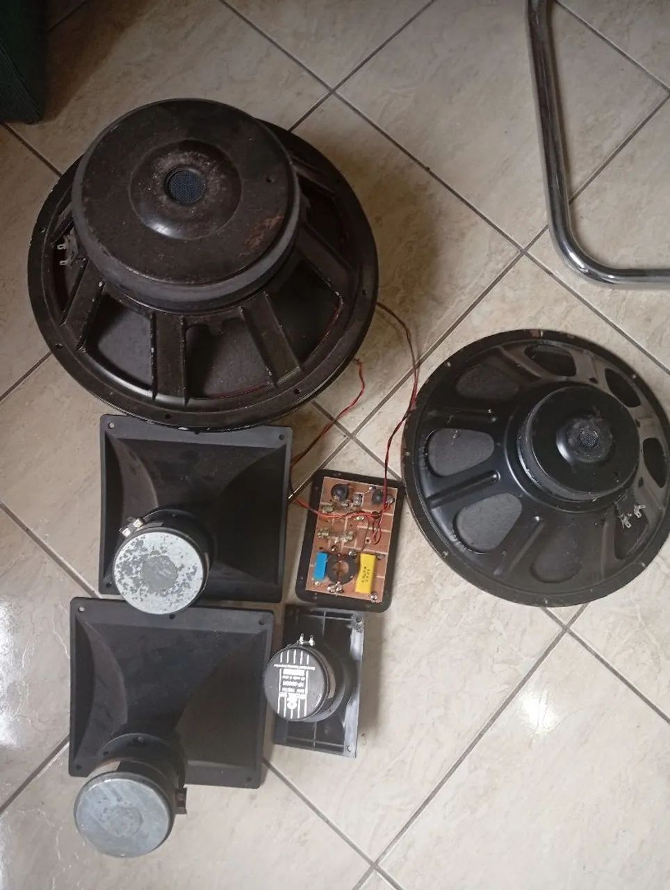 Altos falantes e drives
