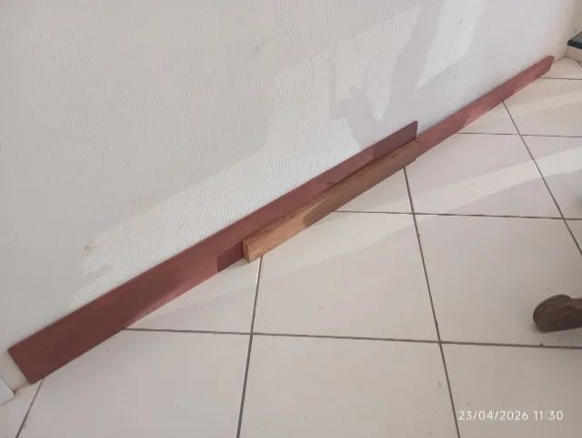 Rodapé em madeira nobre, Tauari ou Angelim Pedra  - Foto 3