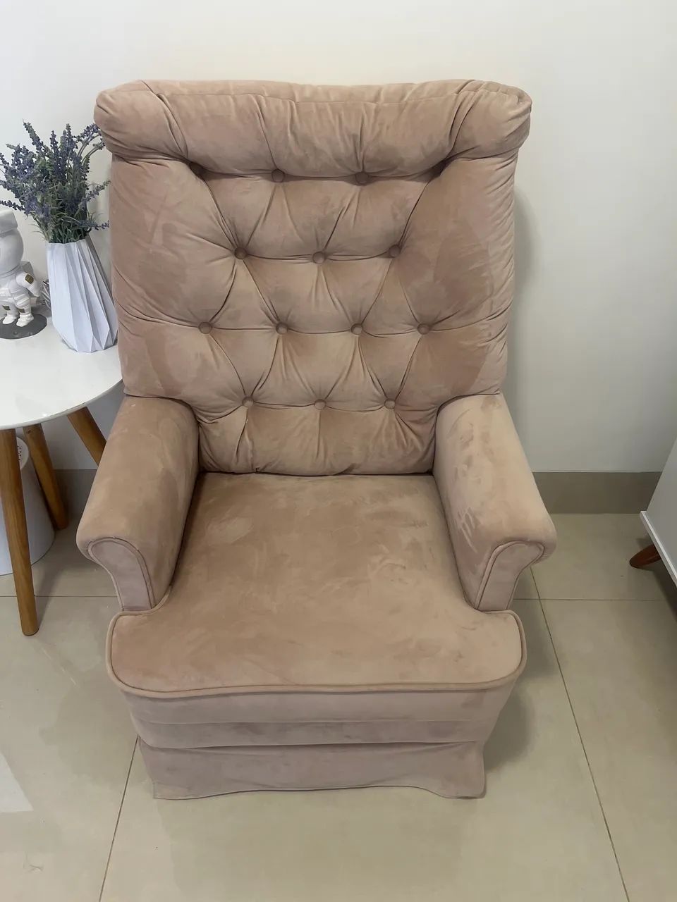 poltrona de amamentação Phoenix Baby com puff 