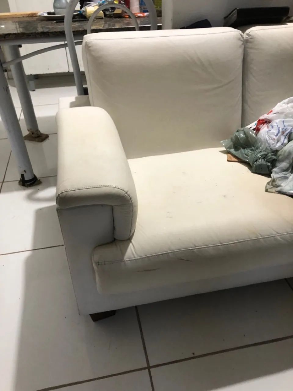 Lindo Sofá Clássico branco off white   - Foto 3