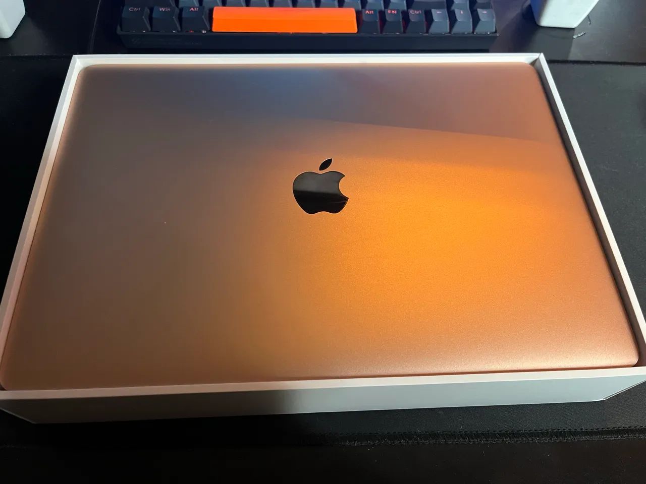 261）MacBook Air 2019　13インチ　/128GB/8GB/i5 MacBook Air 2019 Usado 13