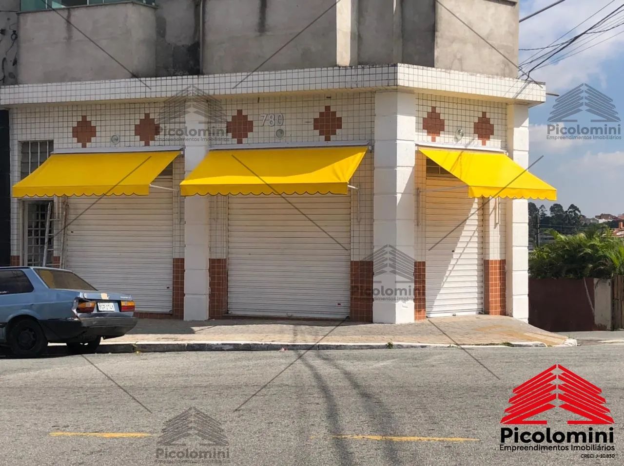 Prédio comercial 300 M2 a venda COM RENDA e Reformado, na Vila Industrial , a 900 metros d