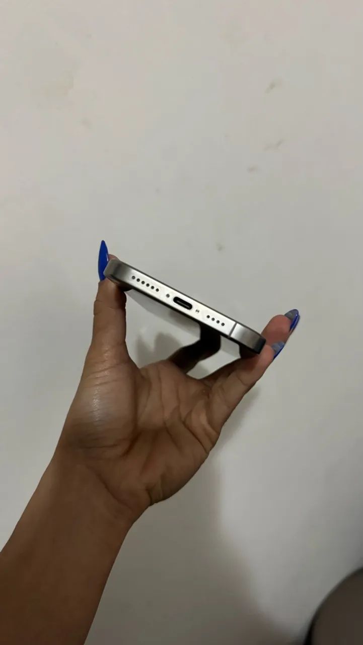 iPhone 16 pro Max 1T - Foto 4