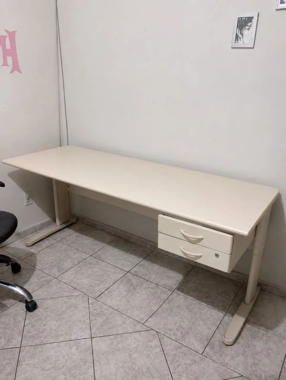 MESA DE ESCRITÓRIO 