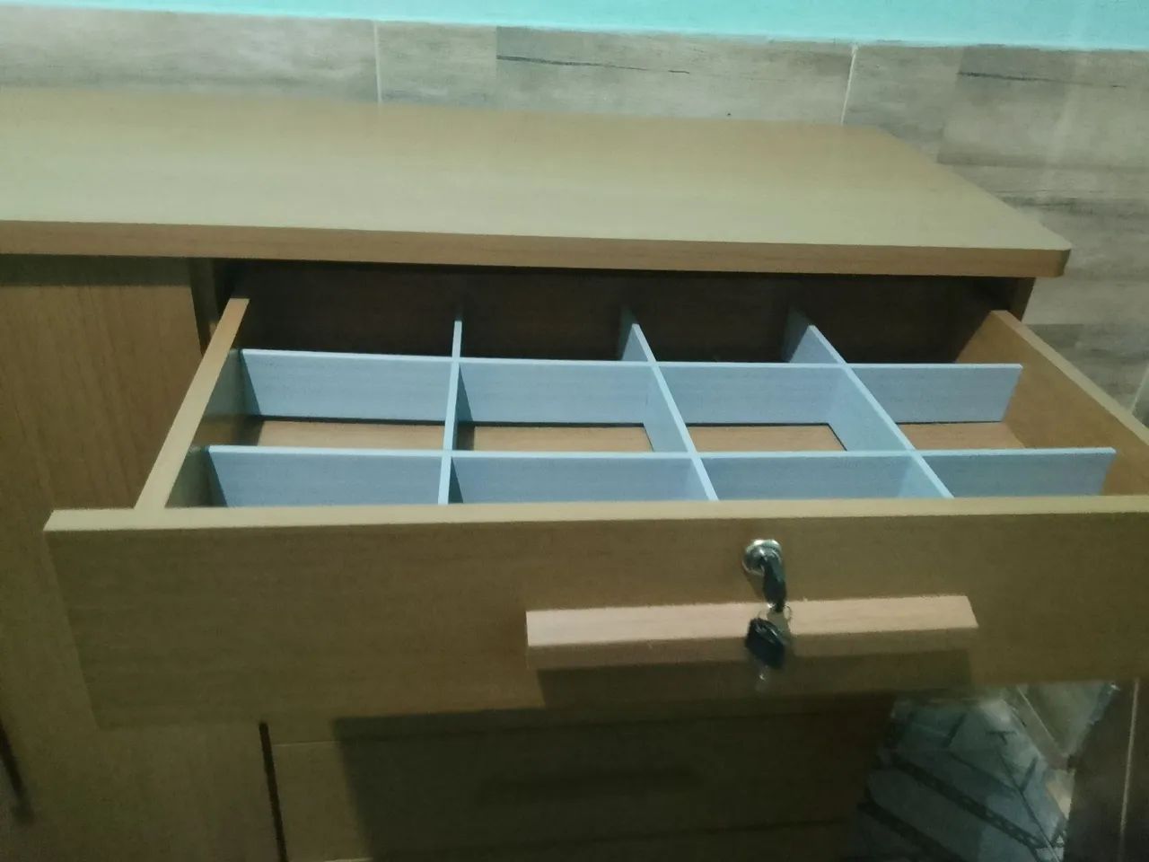 Vendo cômoda semi nova  - Foto 3