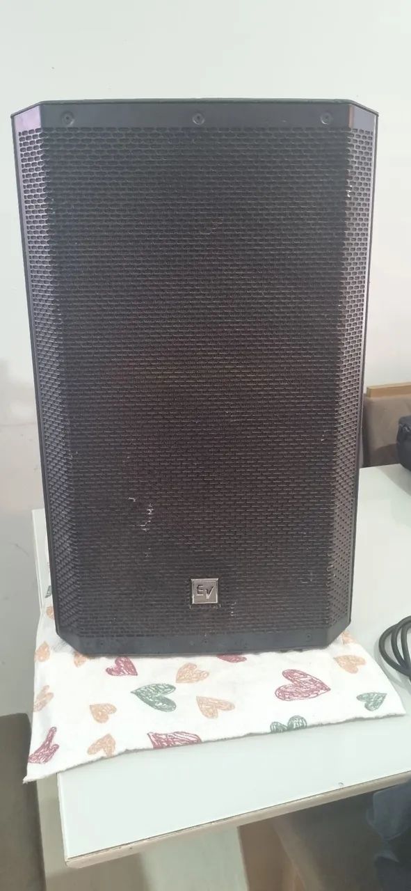 Caixa de som Eletro Voice 