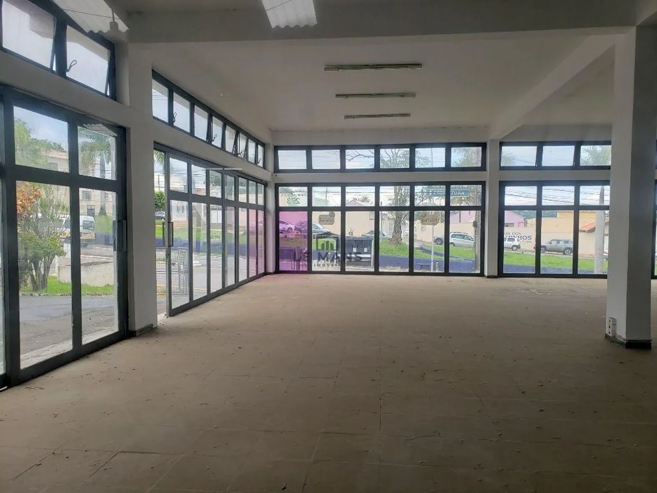 Salão comercial à venda e para alugar no bairro São Luis em Capivari/SP