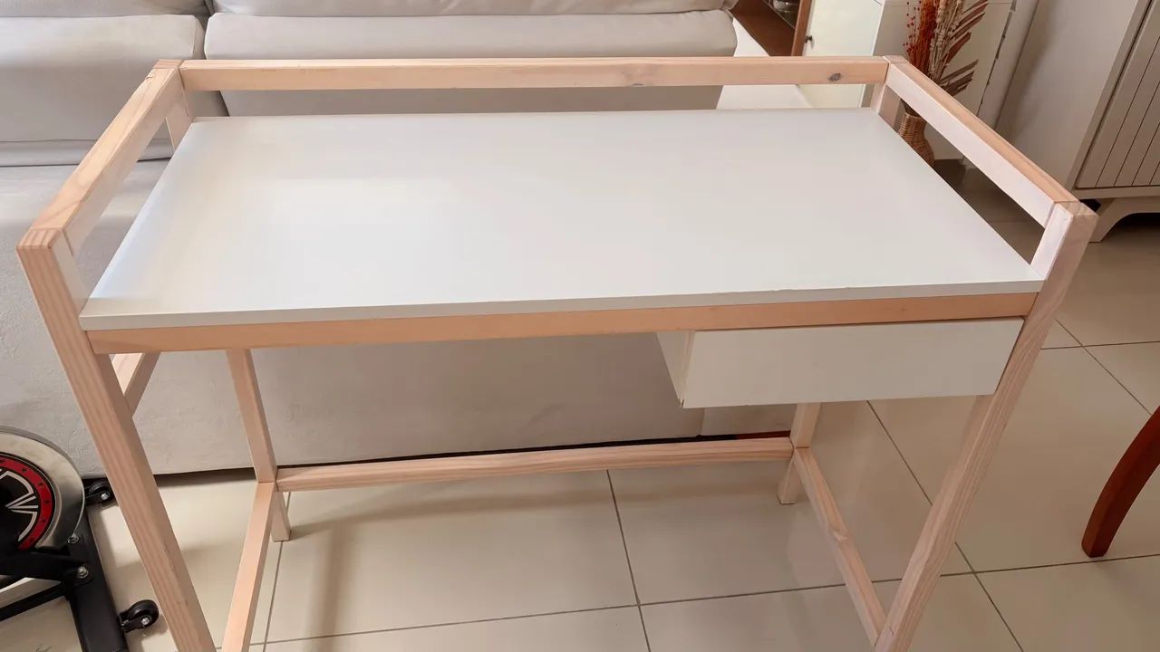 Mesa de estudo/escritório - Tok Stok