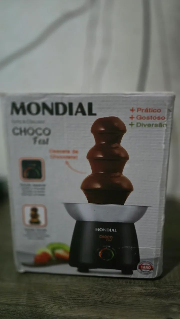 Cascata de Chocolate Mondial Nova
