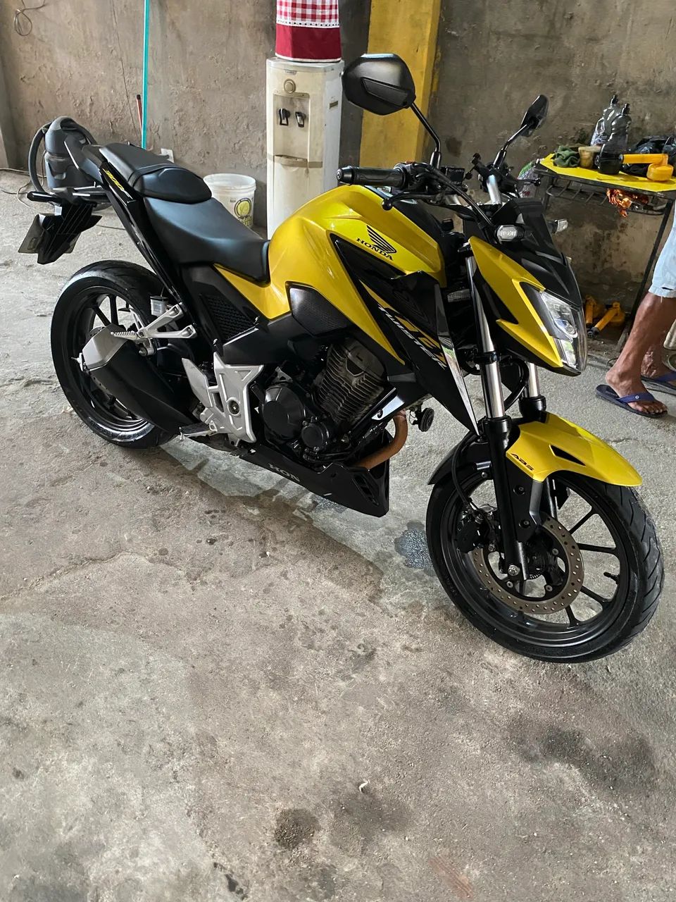 Cb300f com manual, chave reserva e nota fiscal. - Foto 2