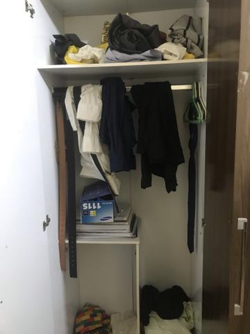 Vende-se guarda roupa 6 portas