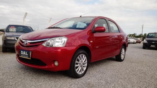 ETIOS XLS Sedan 1.5 Flex 16V 4p Mec. - Foto 3