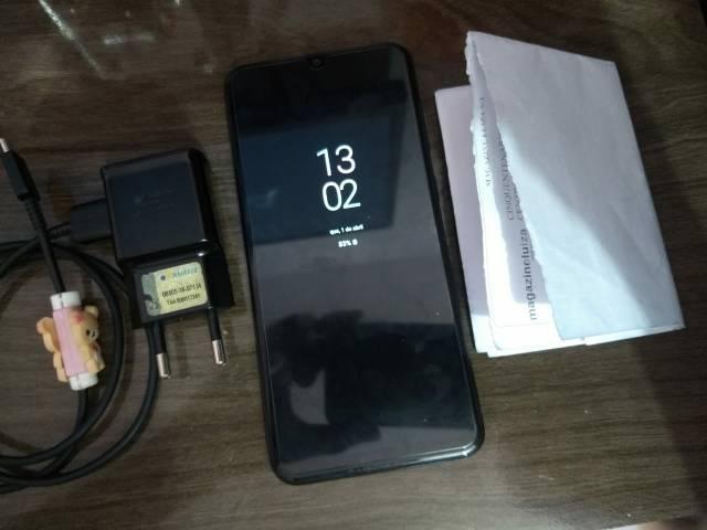 SAMSUNG A30