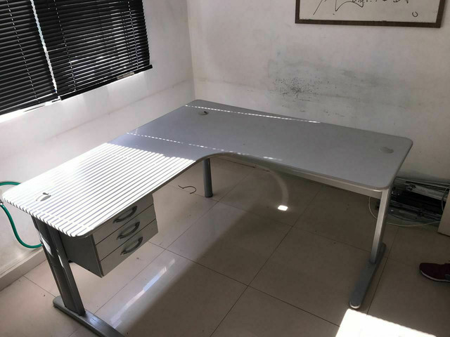 Mesa escritório em L - Foto 4