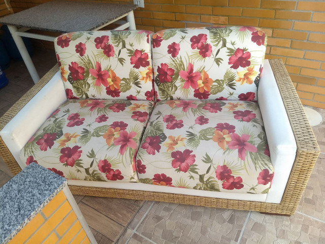 Sofa florido - Foto 2