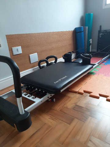 Reformer Pilates importado dobrável pouco uso