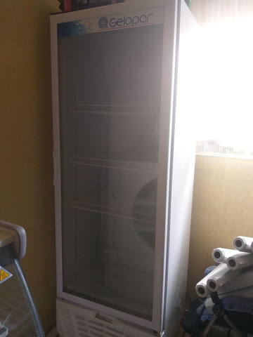 Geladeira e estufa semi novos - Foto 3