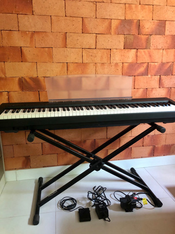 Piano Yamaha P85