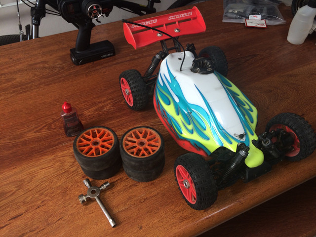 Carrinho a gasolina Hyper 7 TQ Sport