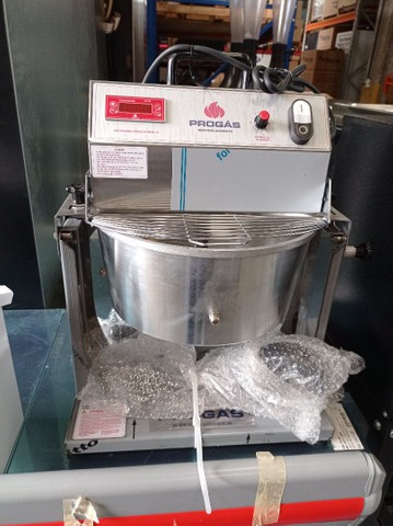 Brigadeirinha faz brigadeiro e doce de leite ideal para confeitarias
