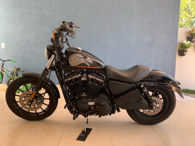 SPORTSTER IRON 883