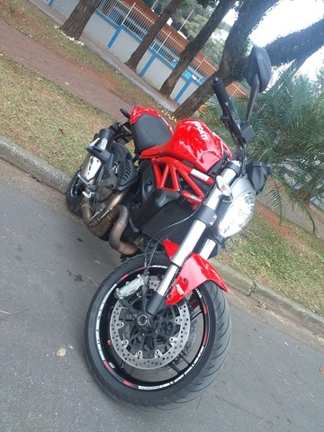VENDO DUCATI MONSTER 821