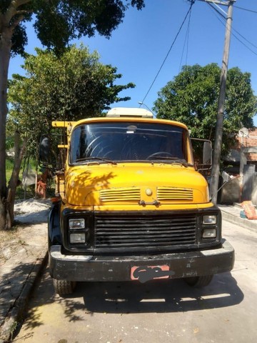 CAMINHÃO MERCEDES BENZ 2213