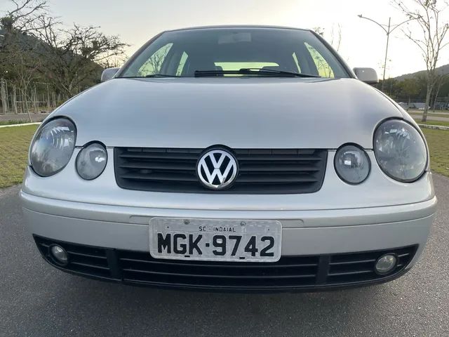 Polo Hatch 1.6 Confortline 2006