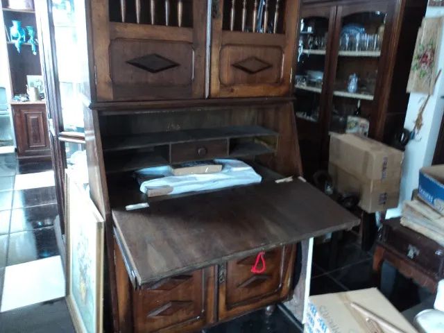 Livreiro com escrevania antigo.(retirar no local) - Foto 2