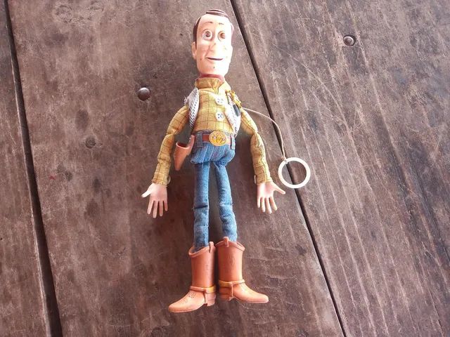 Boneco xerife Woody 