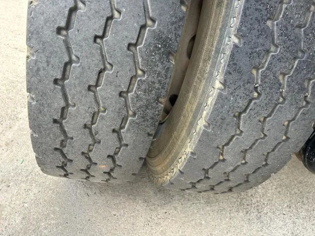 VW Constellation basculante com Cabine 2010 - Foto 11