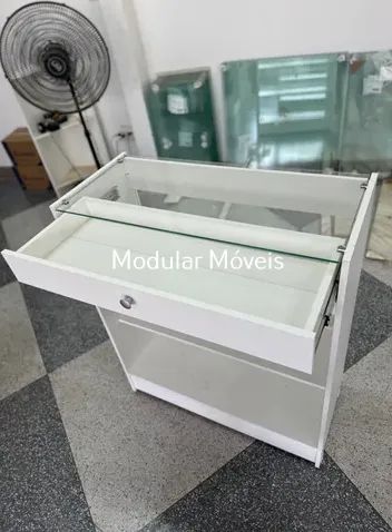 Balcão Vitrine com Vidro Superior e Gaveta - Direto da Fábrica