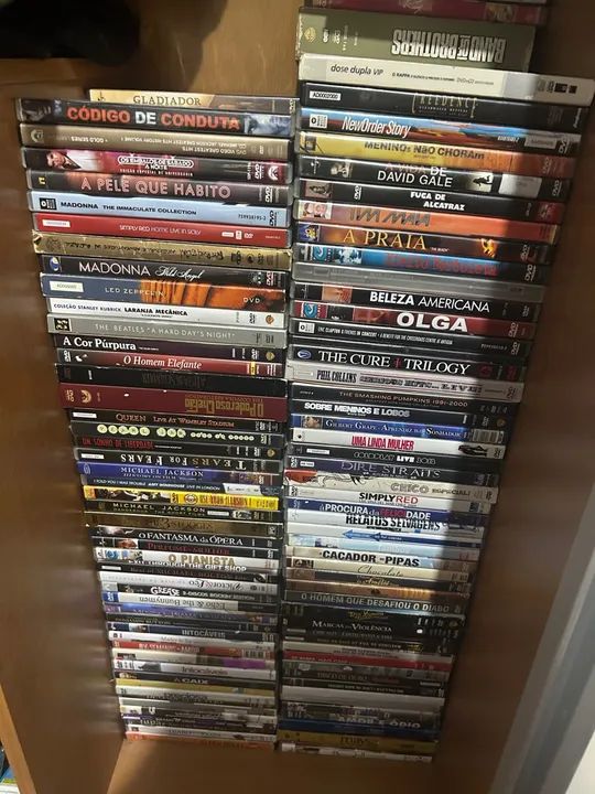 DVDs em ótimo estados ! 200 unidades 