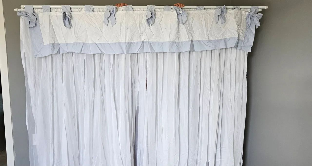 Cortinas de Voil com forro e bando.  - Foto 2