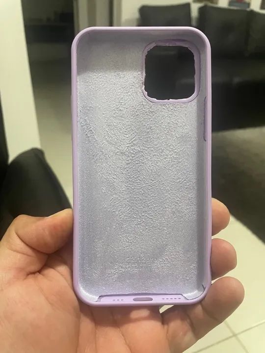 VENDO CASE DE IPHONE 12 ORIGINAL , CAMUÇA POR DENTRO ! 