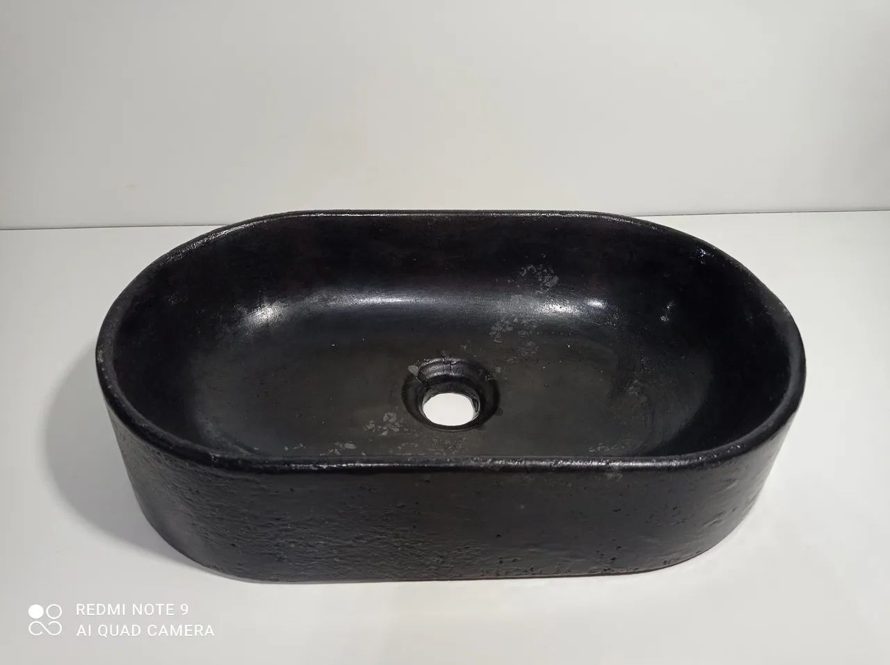 Pia de Banheiro Rústica Oval Preta