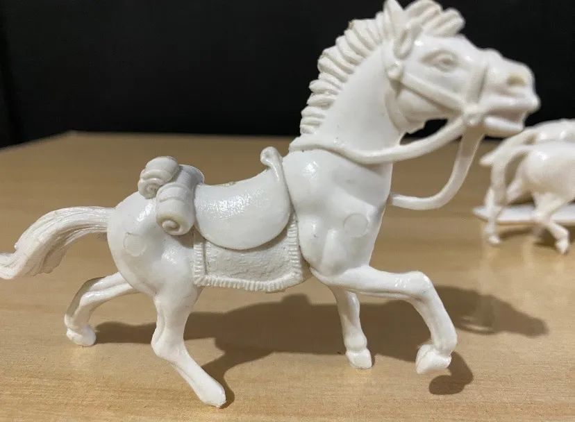 6 cavalos - plástico - década de 90 - Foto 2