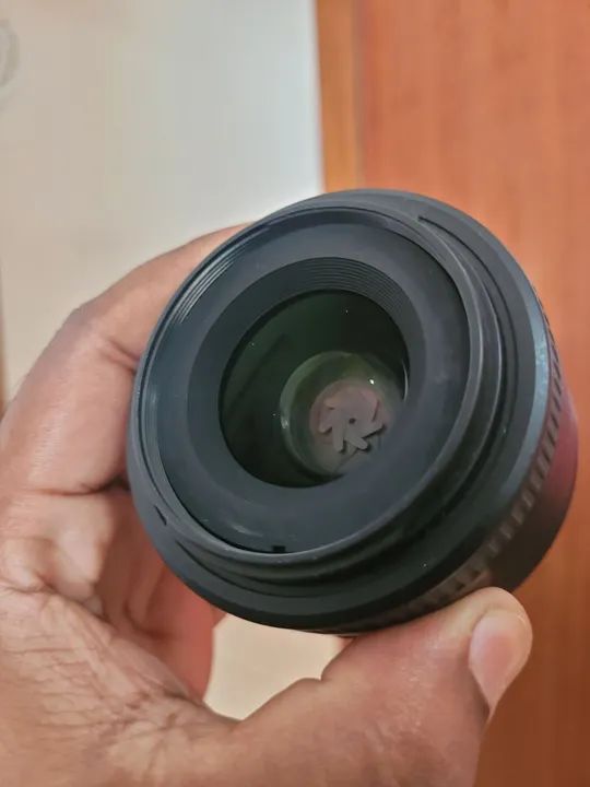 Lente Nikon AF-S DX 35mm f/1.8 - Foto 3