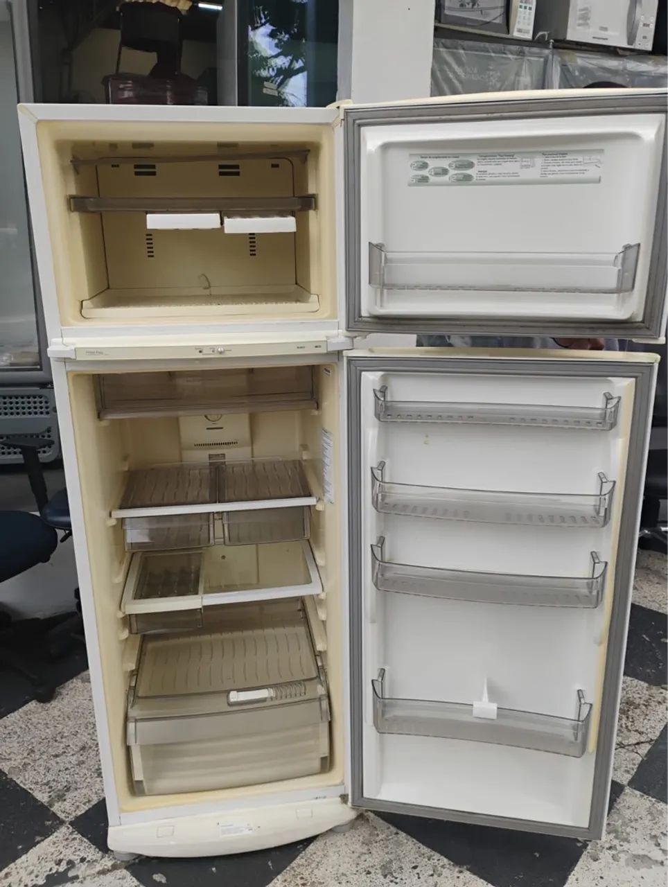 Geladeira Brastemp FrostFree 340L - Foto 3