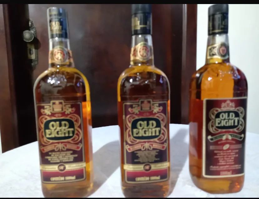 Whisky Old Eight - 3 garrafas  - Foto 3